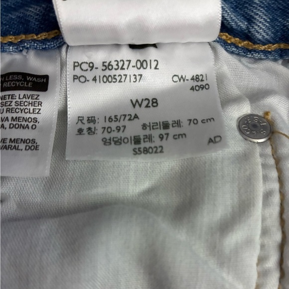 Levi's Women's 501 Original Light Blue Denim Shorts 28 - Picture 16 of 16